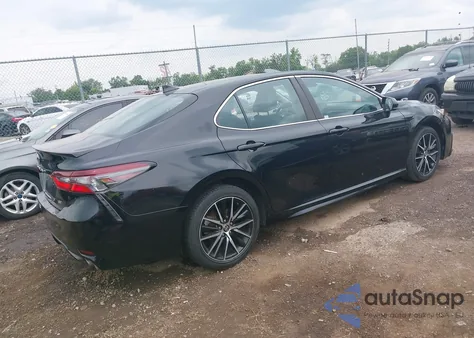 2021 Toyota Camry Se z USA, uszkodzony, nr VIN 4T1G11AK3MU454884